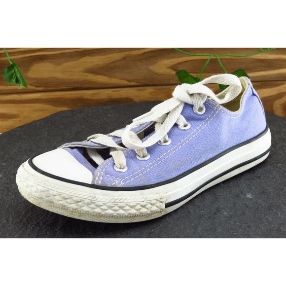Converse All Star Youth Girls Shoes Size 1 M Purple‎ Low Top Fabric - Picture 1 of 9